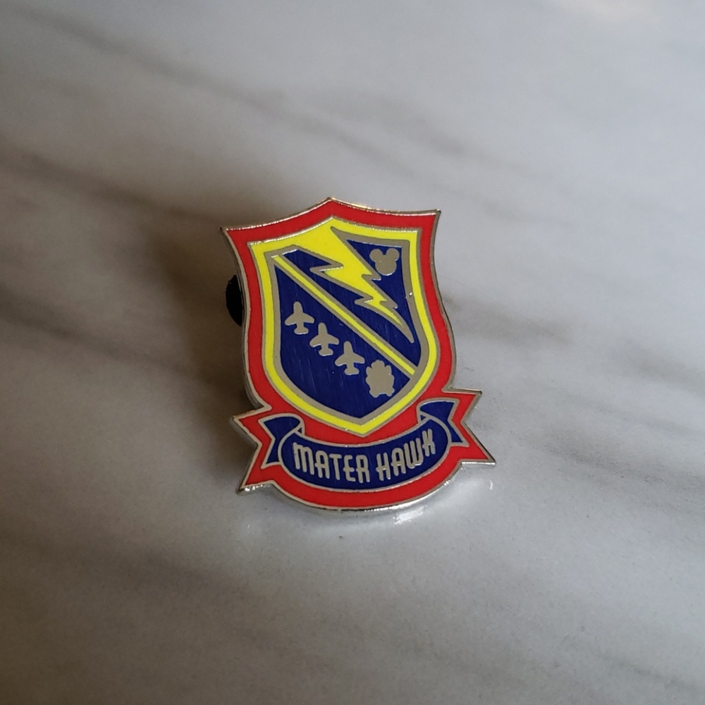 ⭐3 FOR $9, Mater Hawk Shield Hidden Mickey Disney Trading Pin